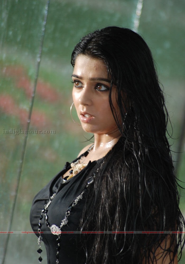 Charmi Photos Actress hd photo