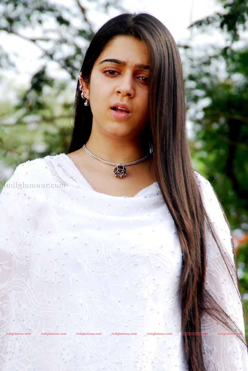 Charmi Photos Actress hd photo