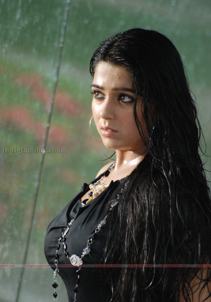 Charmi Photos Actress hd photo