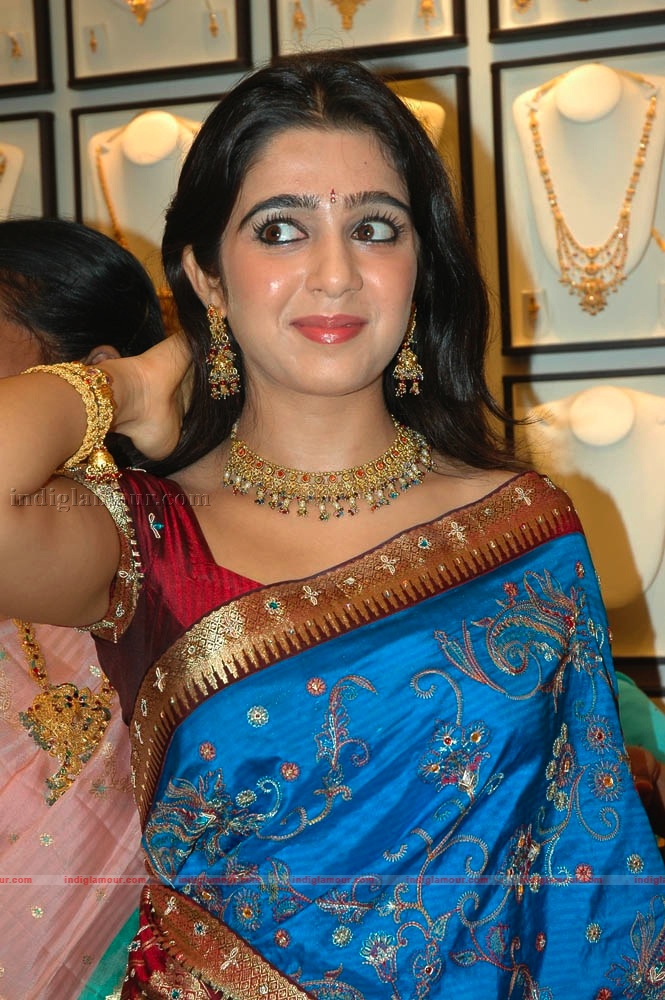 Charmi Photos Actress hd photo