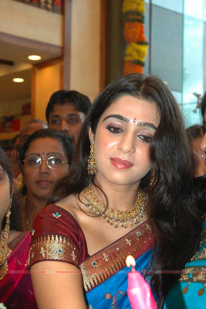 Charmi Photos Actress hd photo