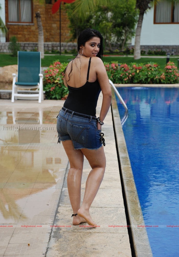 Charmi Photos Actress hd photo