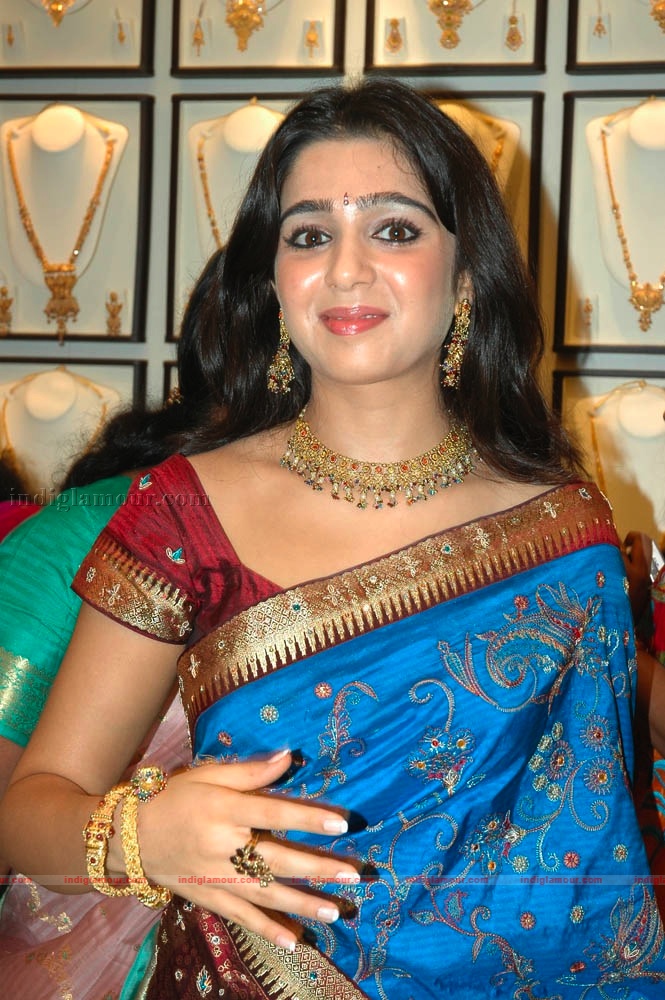Charmi Photos Actress hd photo