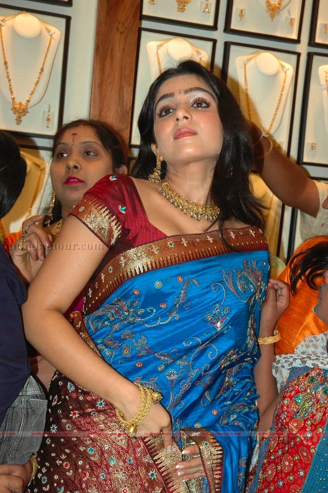 Charmi Photos Actress hd photo