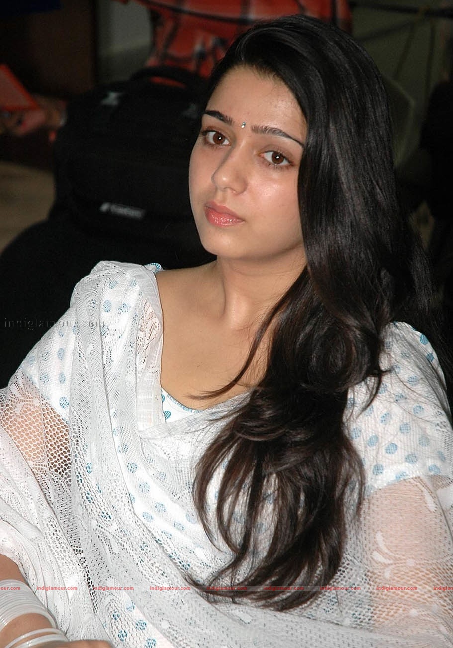 Charmi Photos Actress hd photo