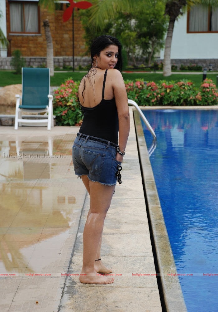 Charmi Photos Actress hd photo