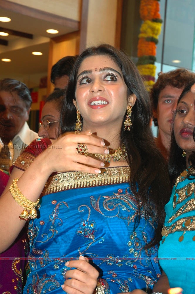 Charmi Photos Actress hd photo