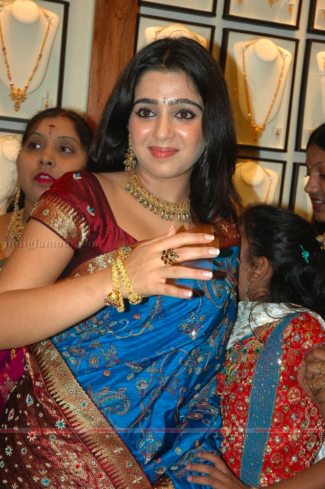 Charmi Photos Actress hd photo