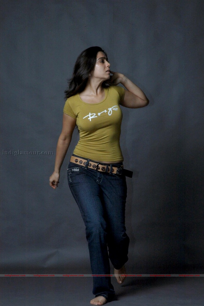 Charmi Photos Actress hd photo