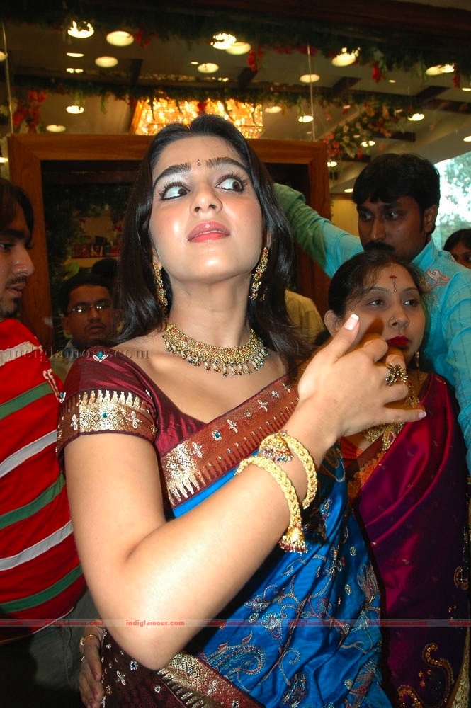 Charmi Photos Actress hd photo