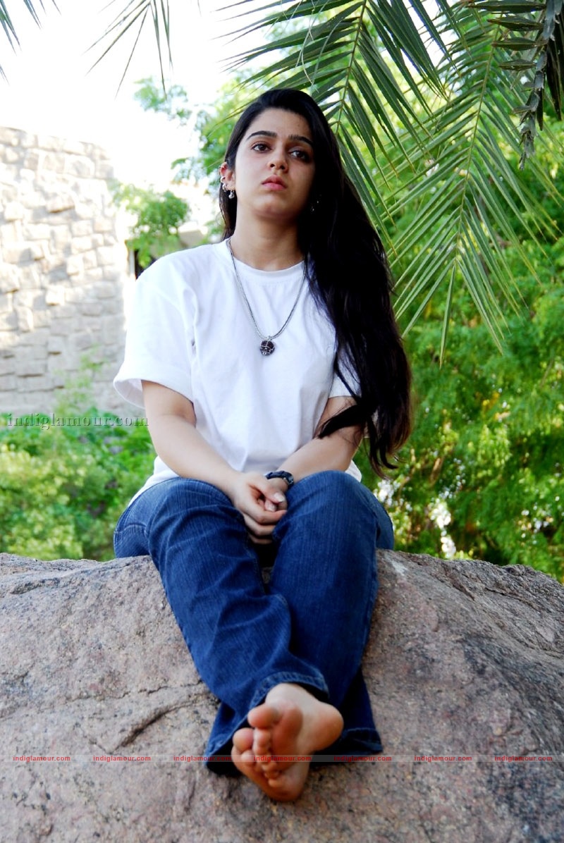 Charmi Photos Actress hd photo