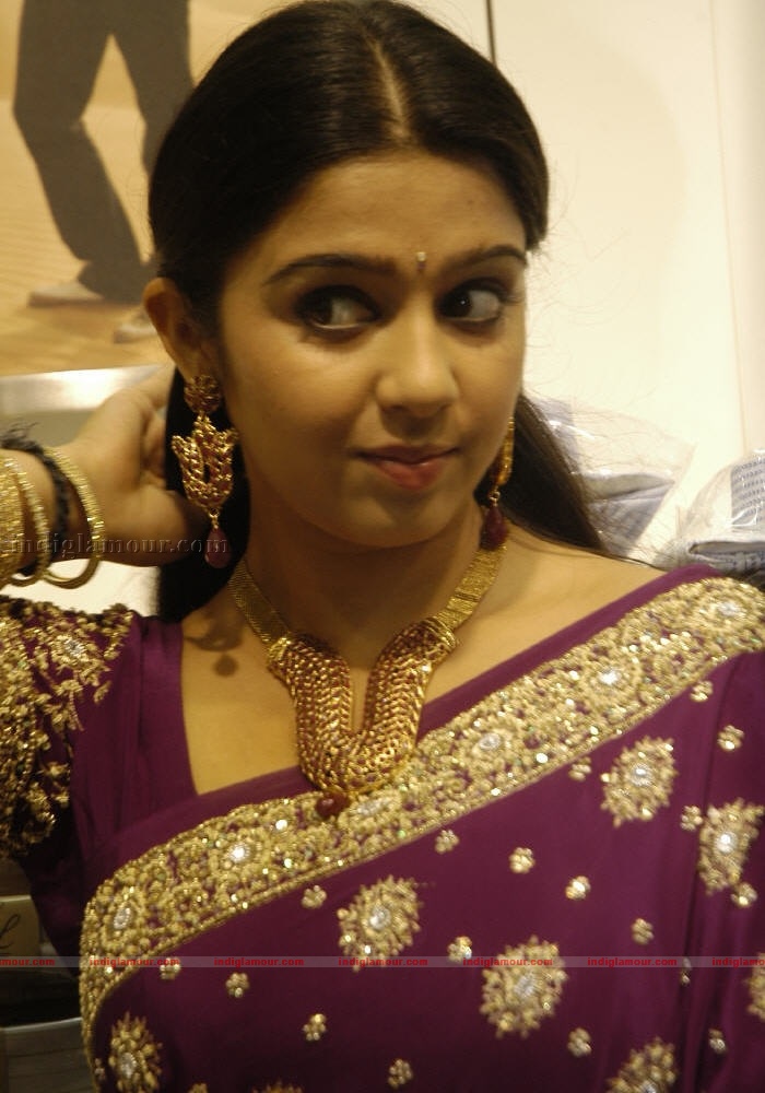 Charmi Photos Actress hd photo