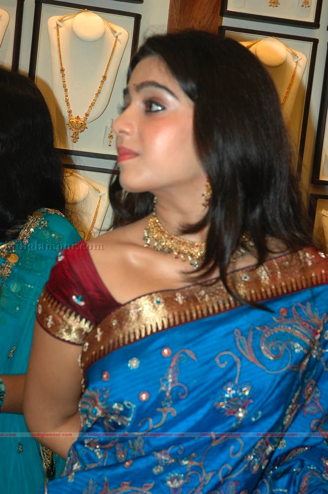 Charmi Photos Actress hd photo