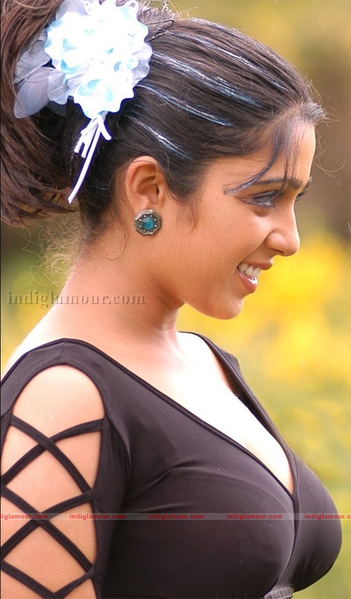 Charmi Photos Actress hd photo