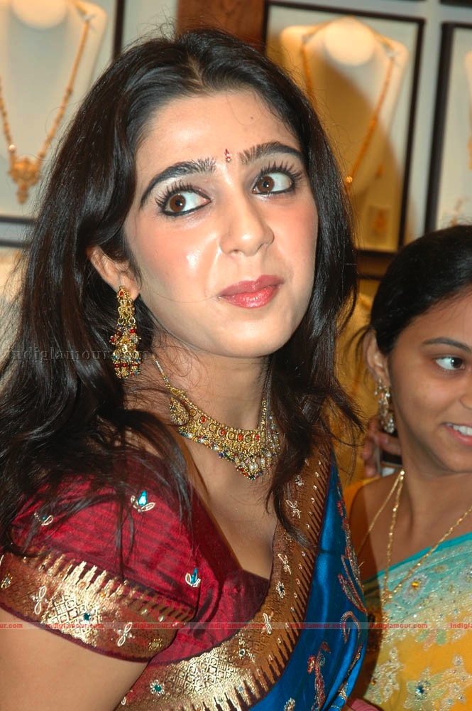 Charmi Photos Actress hd photo