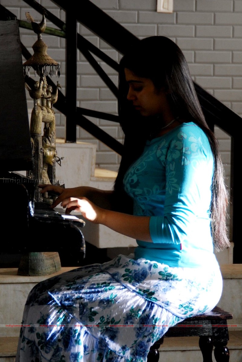 Charmi Photos Actress hd photo