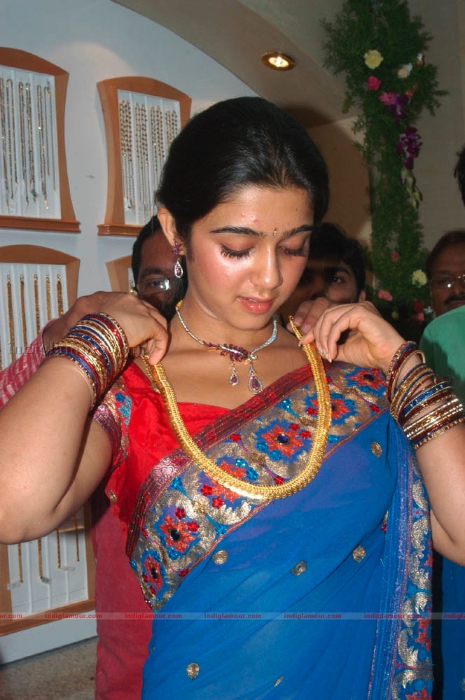 Charmi Photos Actress hd photo