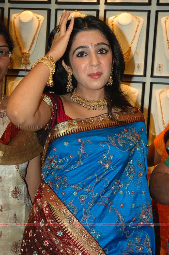 Charmi Photos Actress hd photo