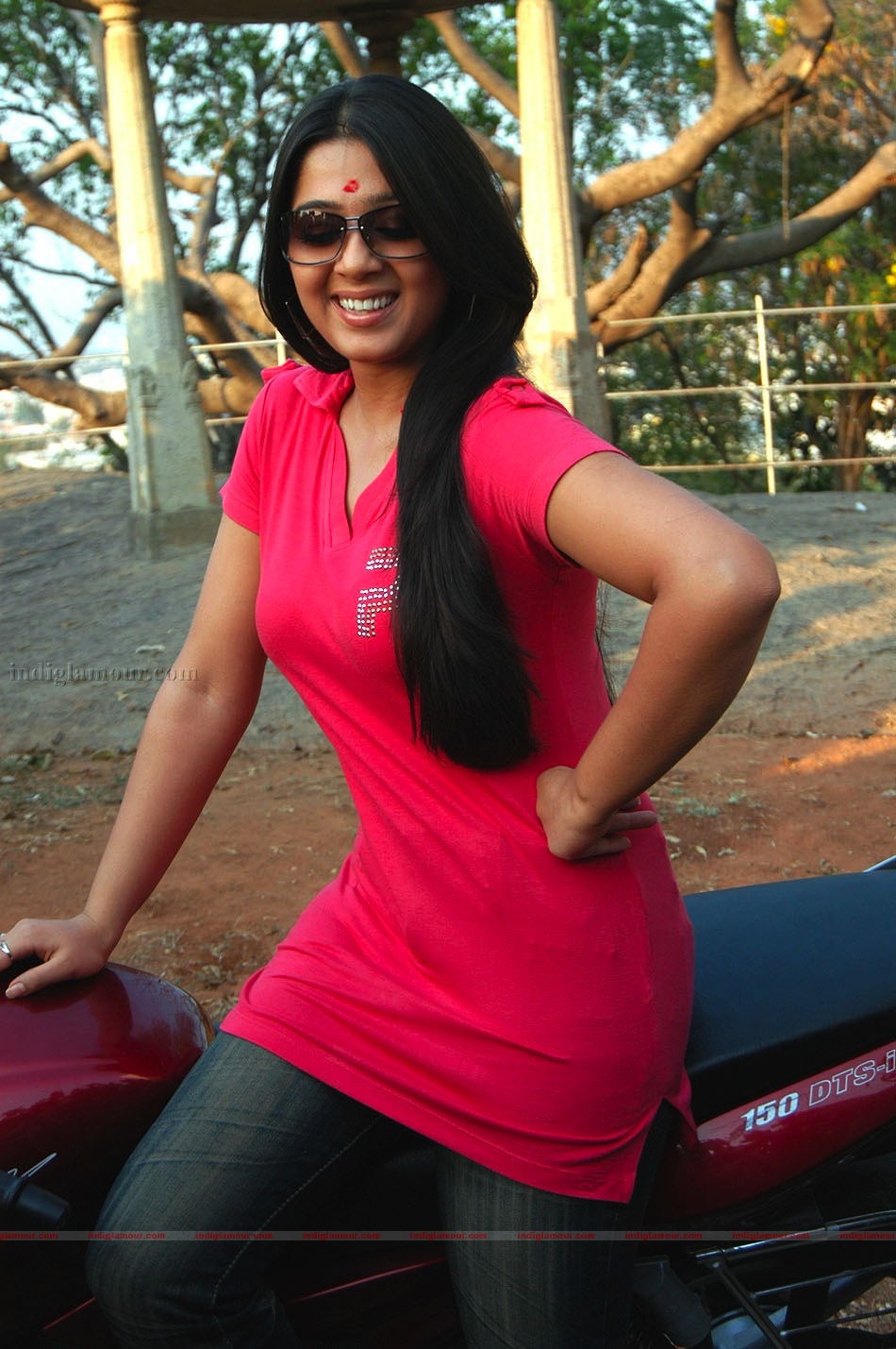 Charmi Photos Actress hd photo
