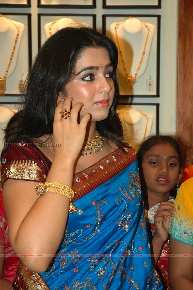 Charmi Photos Actress hd photo