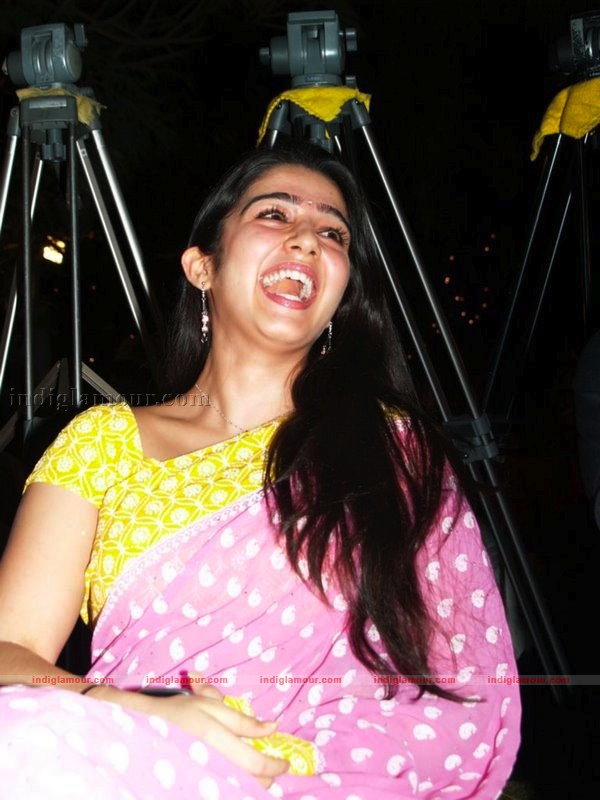 Charmi Photos Actress hd photo