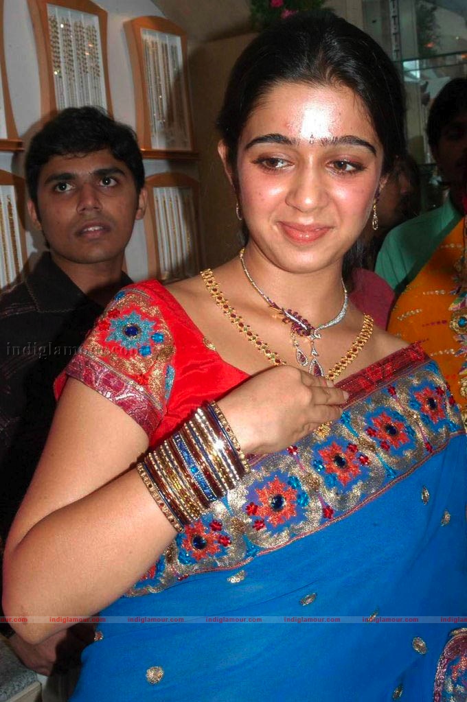 Charmi Photos Actress hd photo
