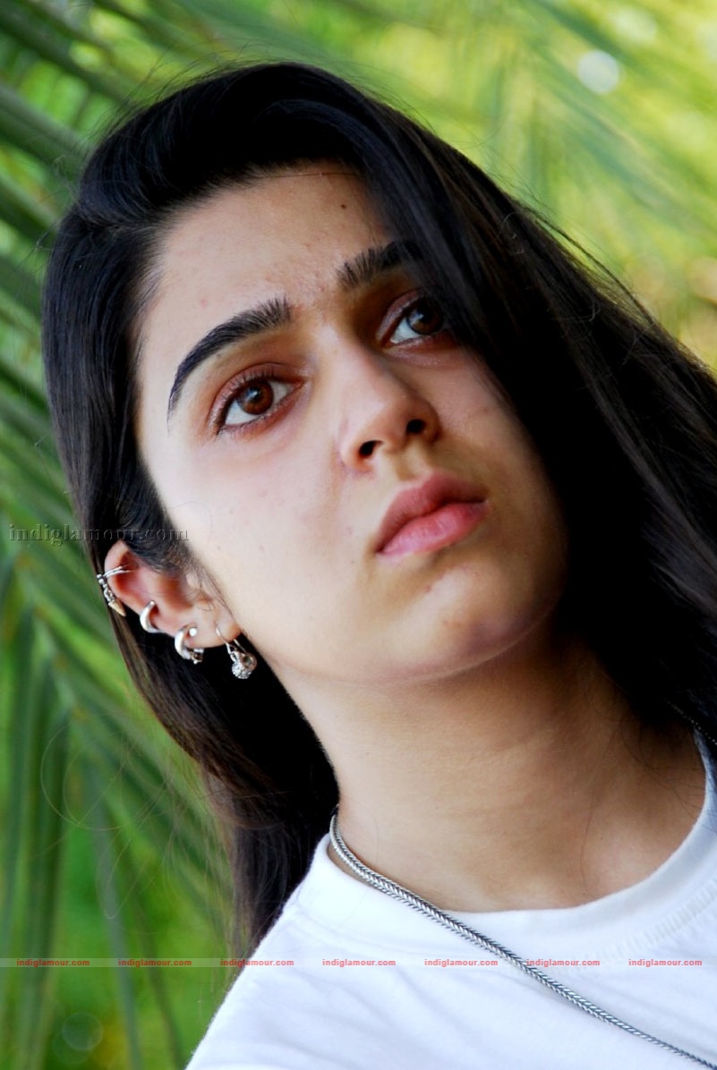 Charmi Photos Actress hd photo
