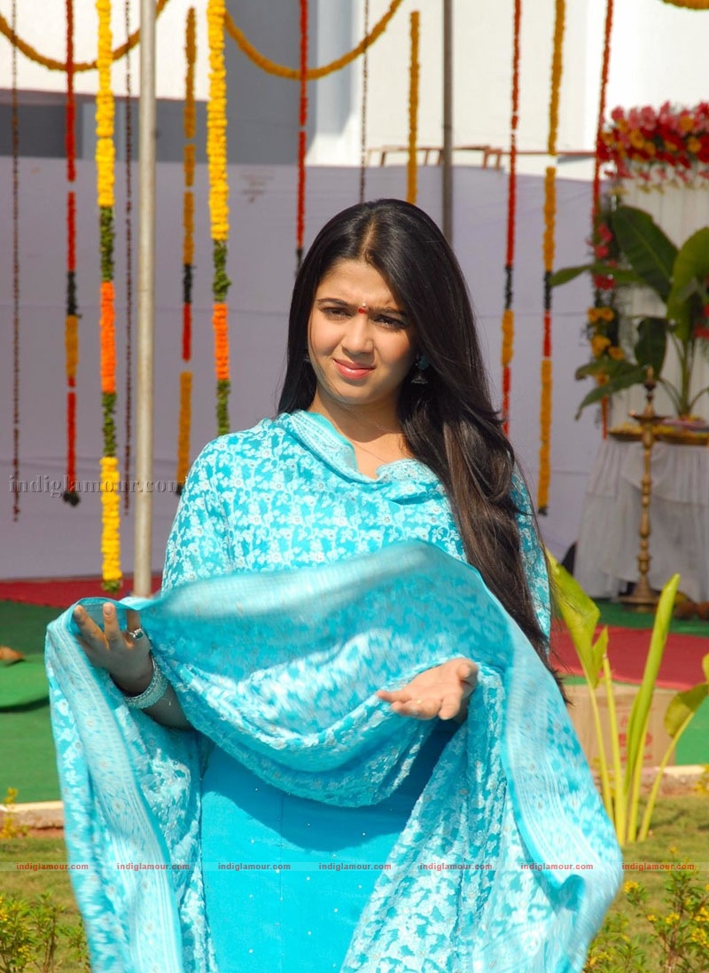 Charmi Photos Actress hd photo
