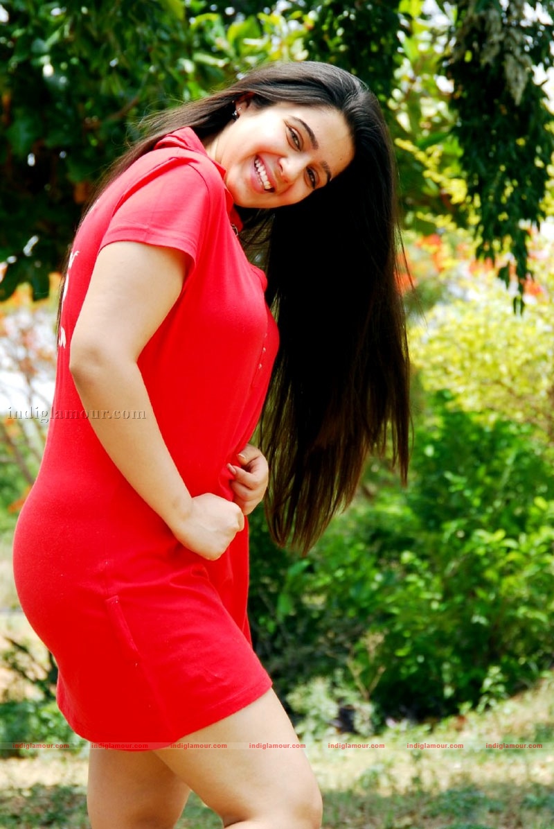 Charmi Photos Actress hd photo