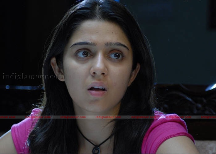 Charmi Photos Actress hd photo