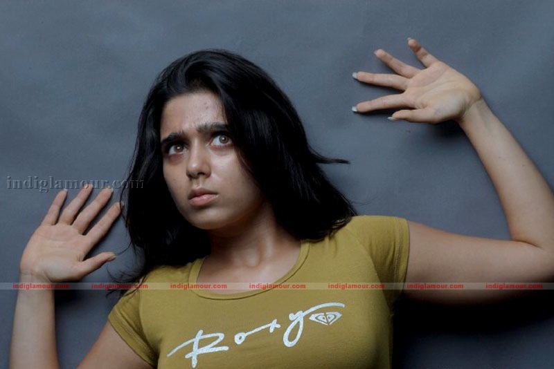 Charmi Photos Actress hd photo