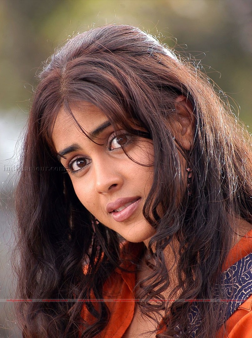 Genelia Actress hd photo