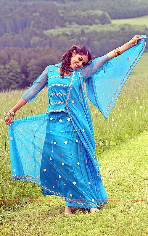 Genelia Actress hd photo