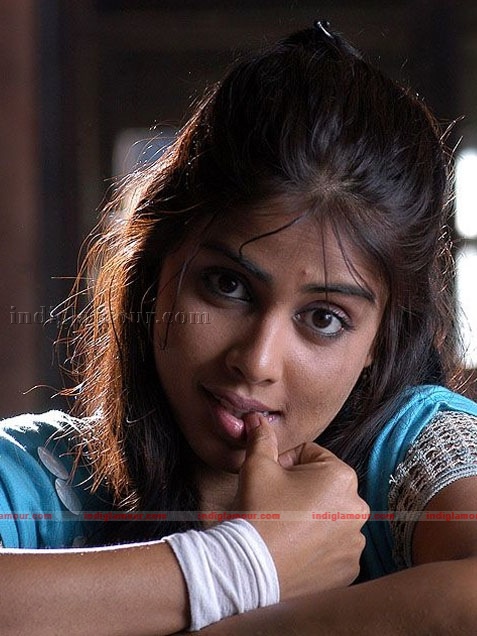 Genelia Actress hd photo