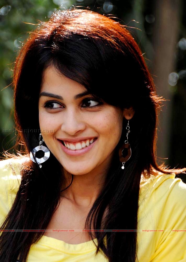 Genelia Actress hd photo