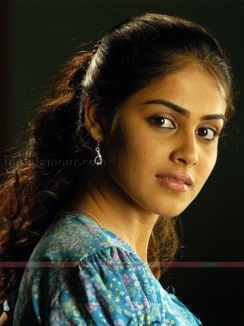 Genelia Actress hd photo