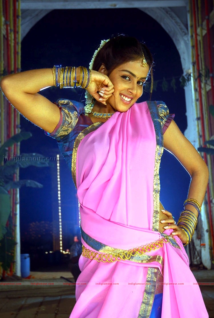 Genelia Actress hd photo