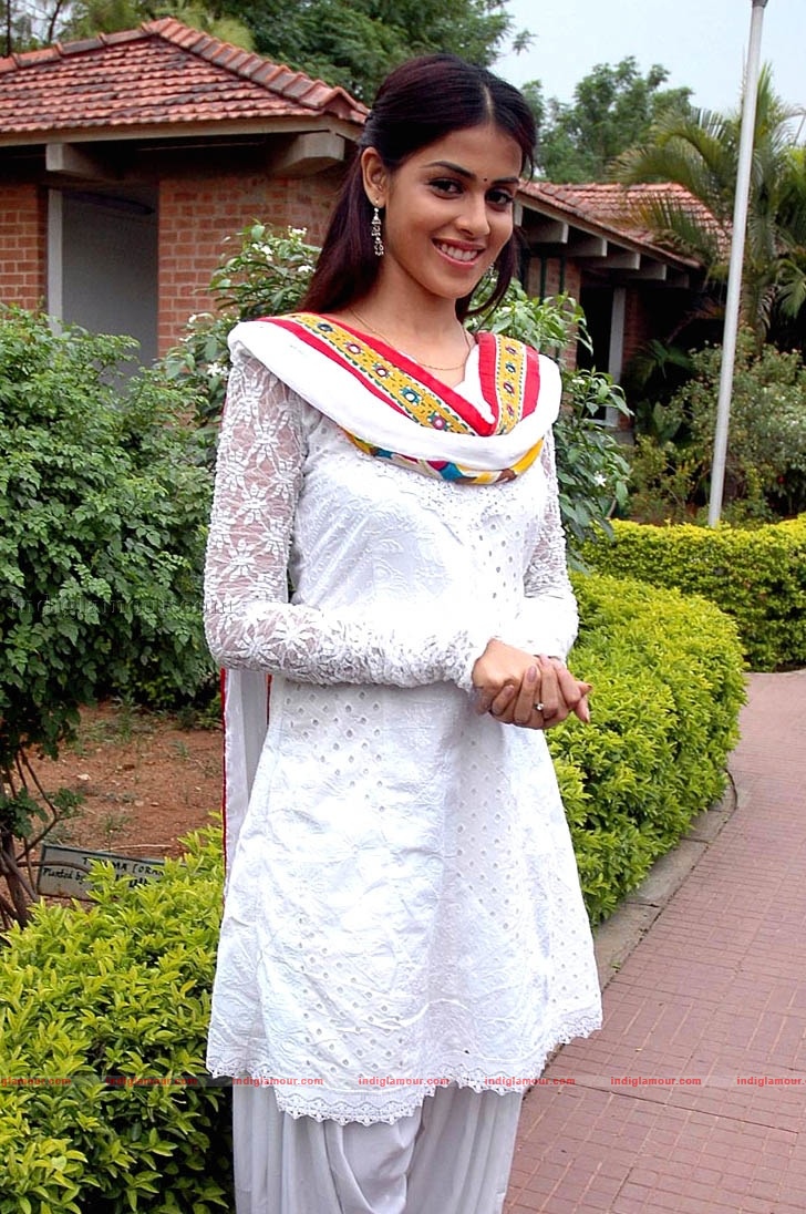 Genelia Actress hd photo