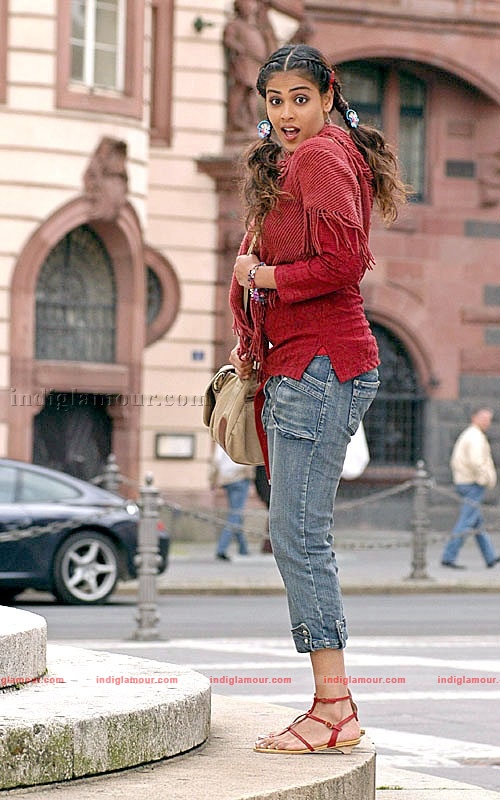 Genelia Actress hd photo