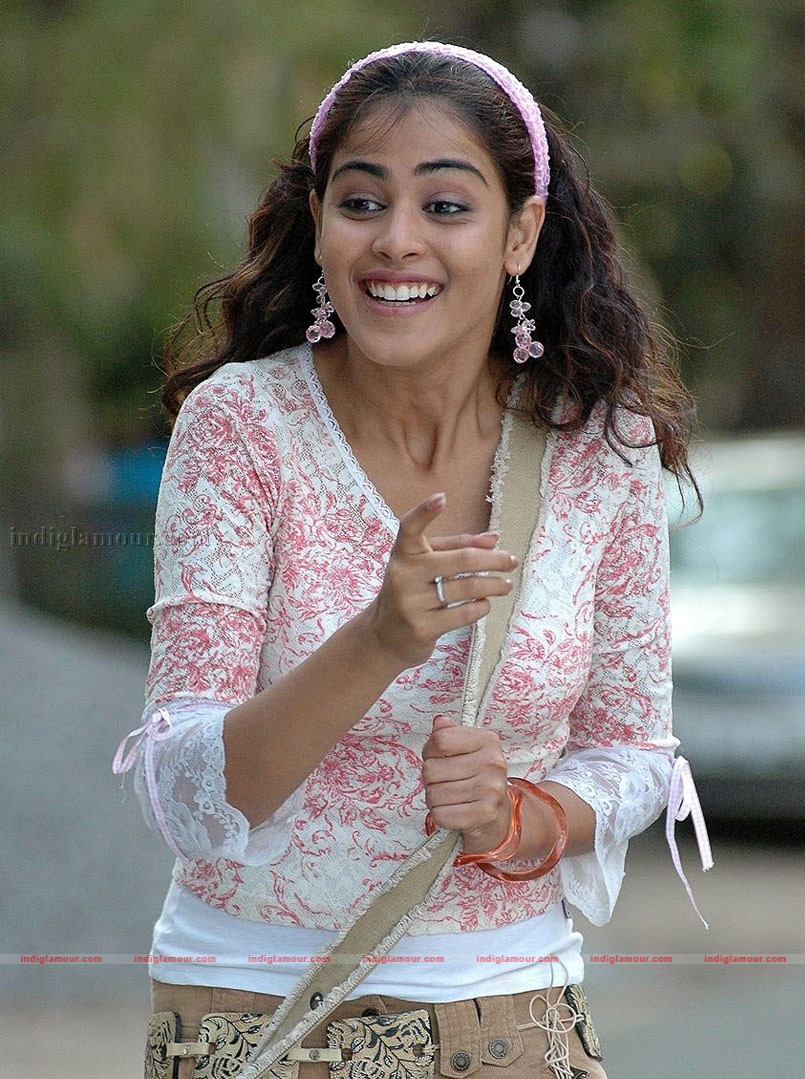 Genelia Actress hd photo
