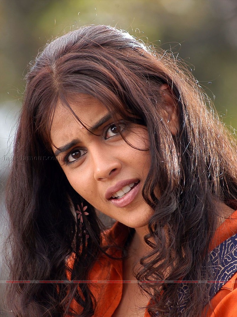 Genelia Actress hd photo