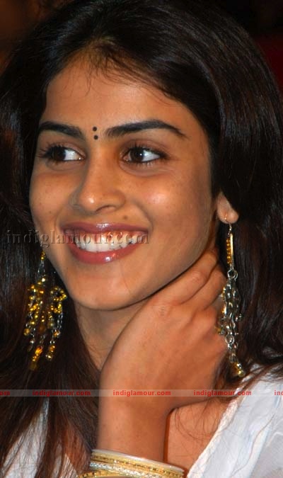 Genelia Actress hd photo