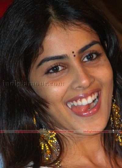 Genelia Actress hd photo