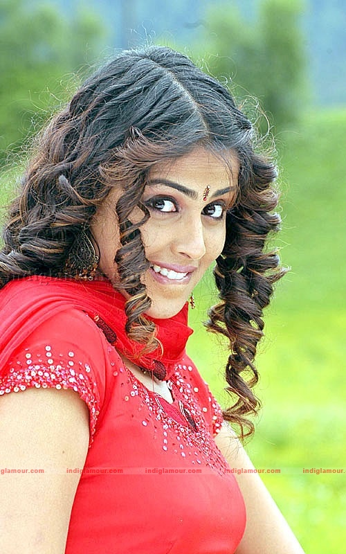 Genelia Actress hd photo