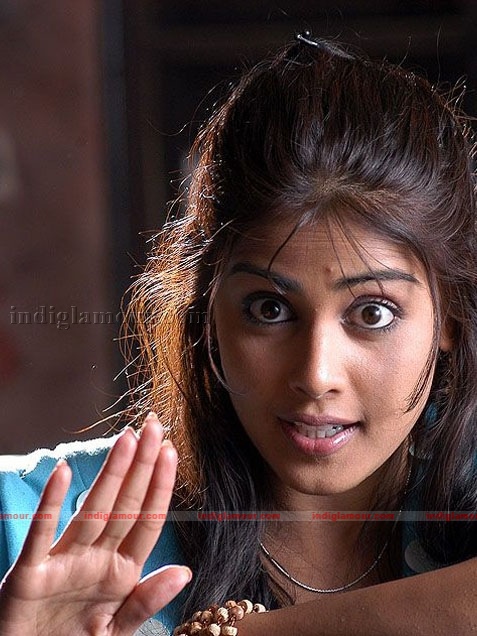 Genelia Actress hd photo