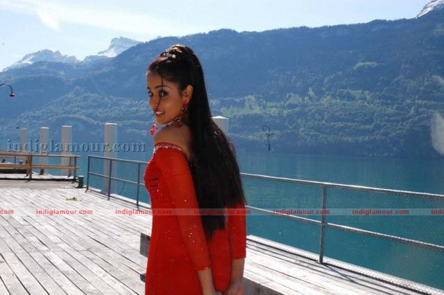 Genelia Actress hd photo