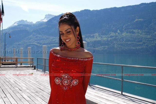 Genelia Actress hd photo