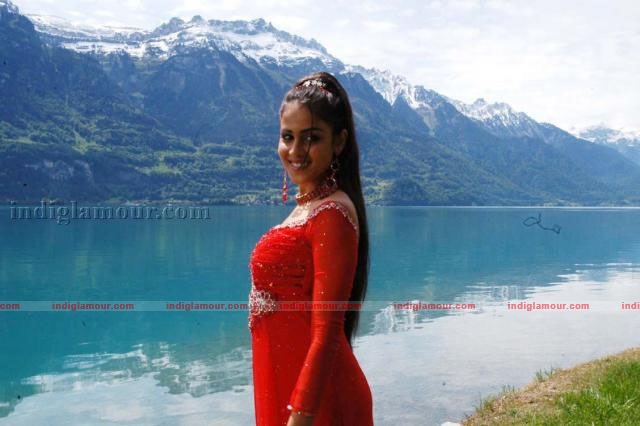 Genelia Actress hd photo