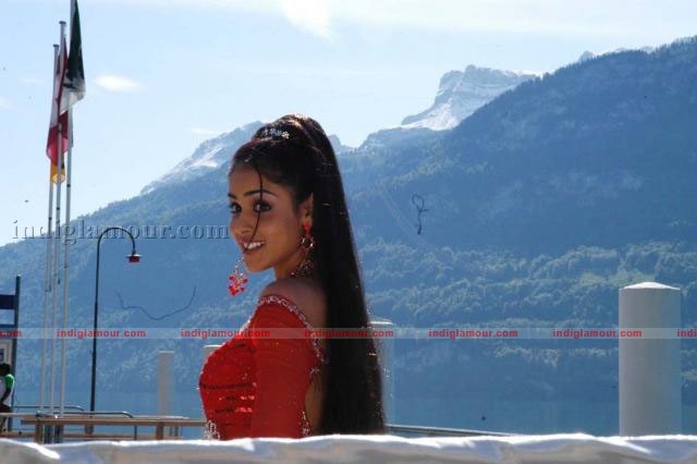 Genelia Actress hd photo