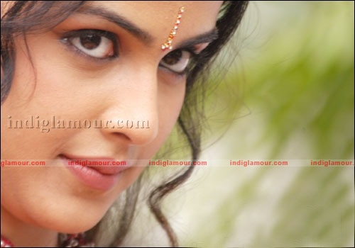 Genelia Actress hd photo